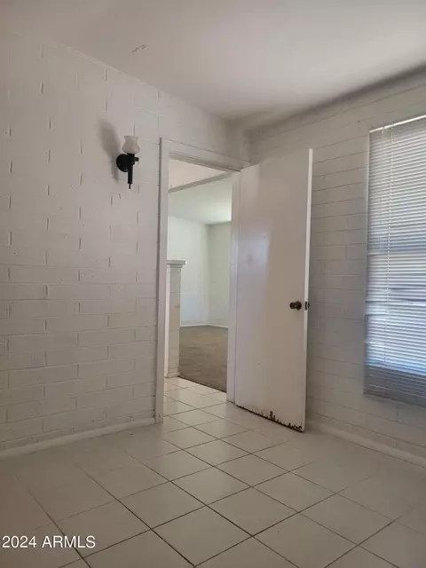 410 S Robert Rd, Tempe, AZ 85281 photo 6
