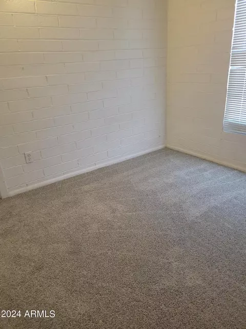 410 S Robert Rd, Tempe, AZ 85281 photo 4