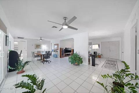2836 E Cannon Dr, Phoenix, AZ 85028 photo 9