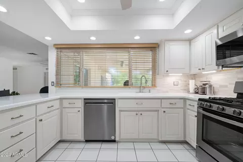 2836 E Cannon Dr, Phoenix, AZ 85028 photo 15
