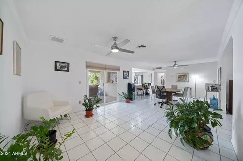 2836 E Cannon Dr, Phoenix, AZ 85028 photo 8
