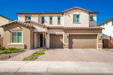 5952 E Adobe Dr, Phoenix, AZ 85054