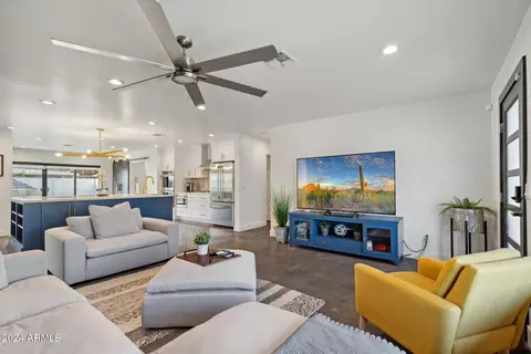 1432 E Griswold Rd, Phoenix, AZ 85020 photo 3