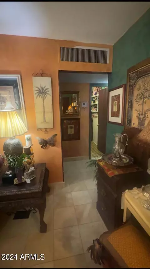 3020 N 48th Pl, Phoenix, AZ 85018 photo 9