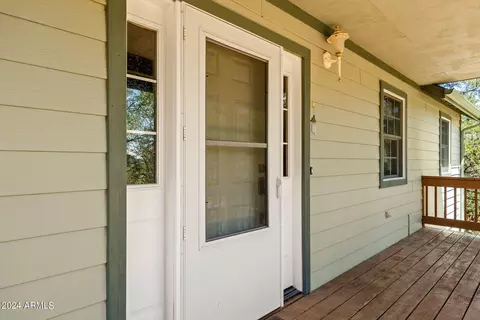 2765 Panther Cir, Overgaard, AZ 85933 photo 4