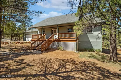 2765 Panther Cir, Overgaard, AZ 85933