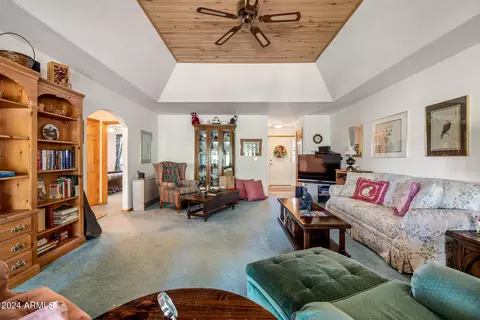 2765 Panther Cir, Overgaard, AZ 85933 photo 7