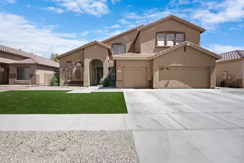 8810 W Carole Ln, Glendale, AZ 85305