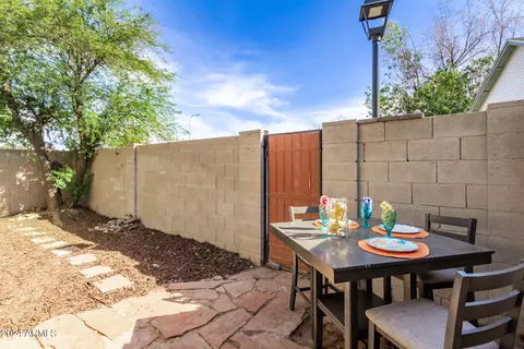 4175 E Pecan Rd, Phoenix, AZ 85040 photo 11