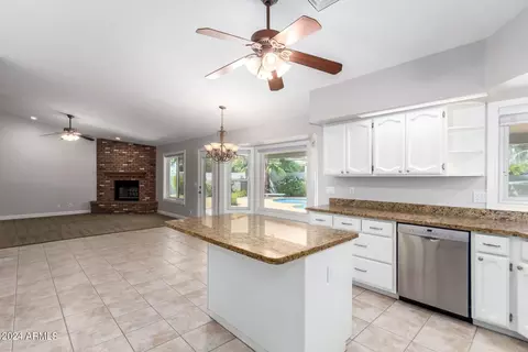 518 E Meadows Ln, Gilbert, AZ 85234 photo 19