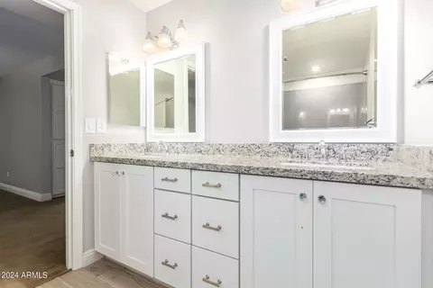 518 E Meadows Ln, Gilbert, AZ 85234 photo 30
