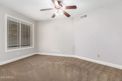 518 E Meadows Ln, Gilbert, AZ 85234 photo 32