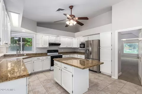 518 E Meadows Ln, Gilbert, AZ 85234 photo 18