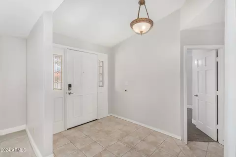 518 E Meadows Ln, Gilbert, AZ 85234 photo 8
