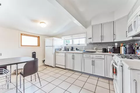 209 S High St, Globe, AZ 85501 photo 2