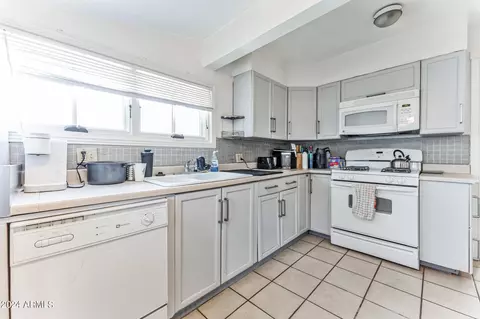 209 S High St, Globe, AZ 85501