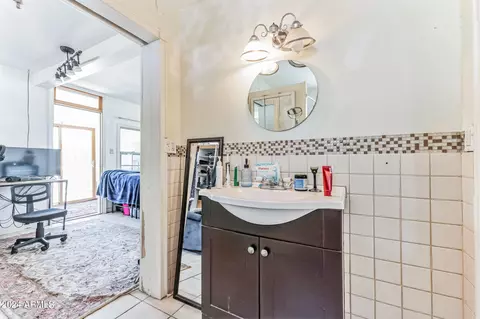 209 S High St, Globe, AZ 85501 photo 15