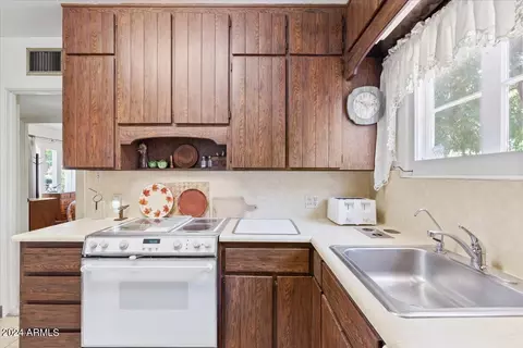 329 W Oregon Ave, Phoenix, AZ 85013 photo 10