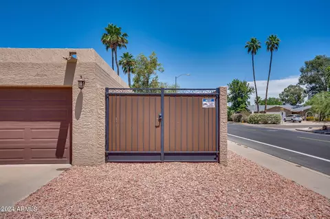 4372 E Winchcomb Dr, Phoenix, AZ 85032 photo 3