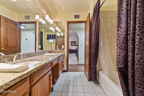 4372 E Winchcomb Dr, Phoenix, AZ 85032 photo 32