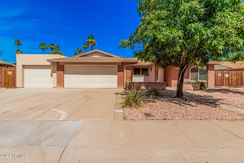 9813 N 50th Dr, Glendale, AZ 85302