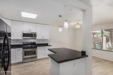 5207 N 18th Dr, Phoenix, AZ 85015 photo 2