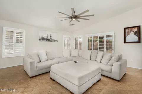 2413 W Carson Rd, Phoenix, AZ 85041 photo 8