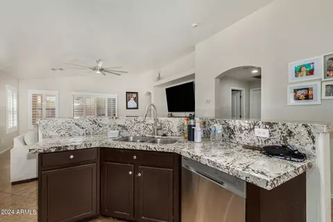 2413 W Carson Rd, Phoenix, AZ 85041 photo 15