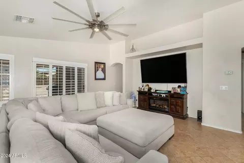 2413 W Carson Rd, Phoenix, AZ 85041 photo 9