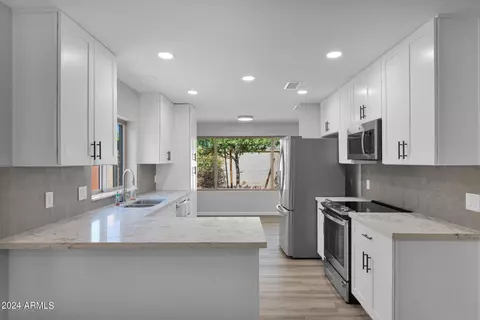 910 S 21st St, Mesa, AZ 85204