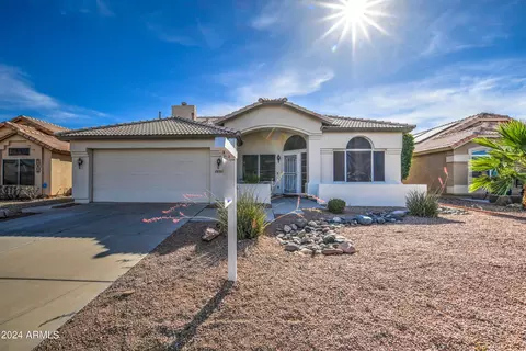 19398 N Coyote Lakes Pkwy, Surprise, AZ 85378