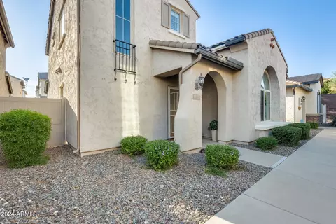 5332 W Molly Ln, Phoenix, AZ 85083