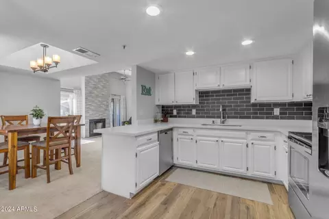 9730 N 94th Pl #214, Scottsdale, AZ 85258
