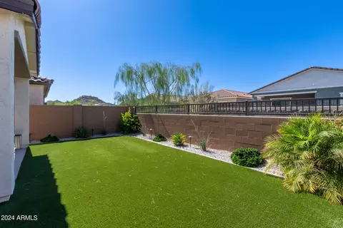 2762 E Fossil Ridge Rd, Phoenix, AZ 85050 photo 17
