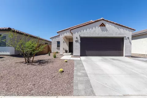2762 E Fossil Ridge Rd, Phoenix, AZ 85050