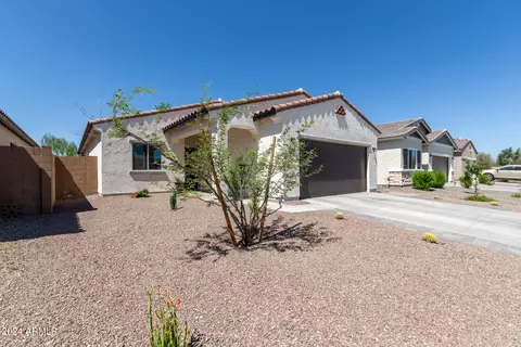 2762 E Fossil Ridge Rd, Phoenix, AZ 85050 photo 3