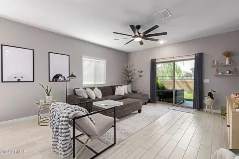 2762 E Fossil Ridge Rd, Phoenix, AZ 85050 photo 4