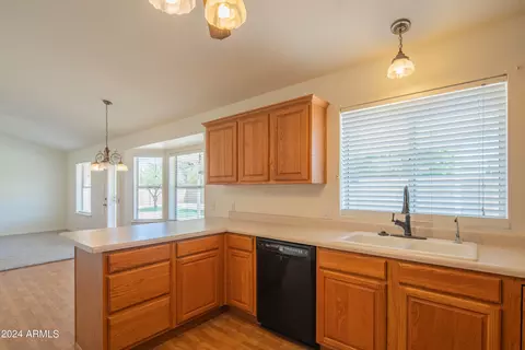 719 N N Frst, Mesa, AZ 85203 photo 16