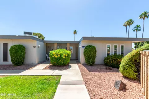 10902 W Coggins Dr, Sun City, AZ 85351