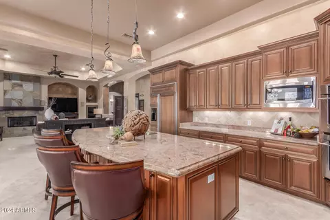 Kitchen - 1775 S 131st St, Gilbert, AZ 85233 photo 5 of 10