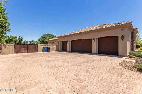 Exterior - 1775 S 131st St, Gilbert, AZ 85233 photo 17 of 32