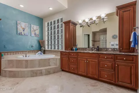 Bath - 1775 S 131st St, Gilbert, AZ 85233 photo 1 of 11