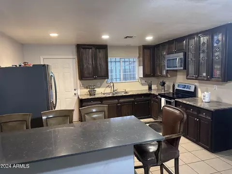 902 S 15th Ave, Phoenix, AZ 85007