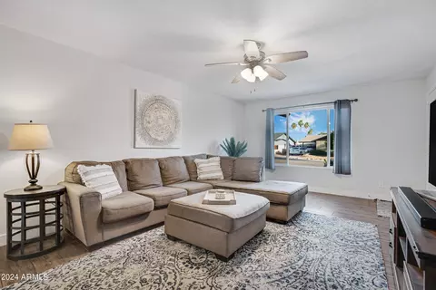 2330 E Hermosa Dr, Tempe, AZ 85282 photo 3
