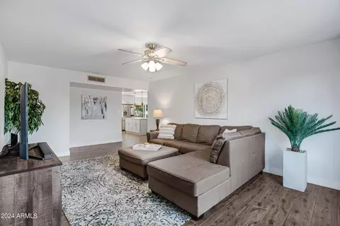 2330 E Hermosa Dr, Tempe, AZ 85282 photo 4