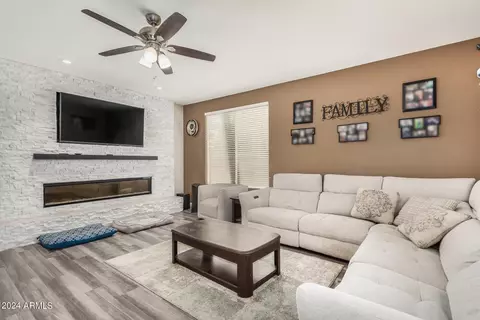 318 W Ivanhoe St, Gilbert, AZ 85233 photo 9