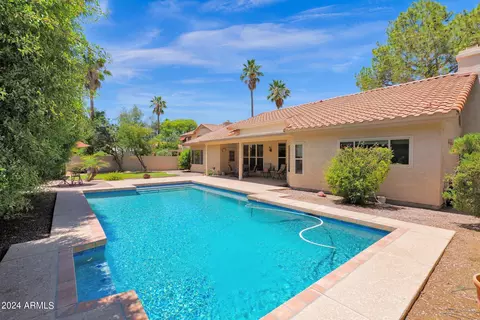 257 E Sarah Ln, Tempe, AZ 85284 photo 2