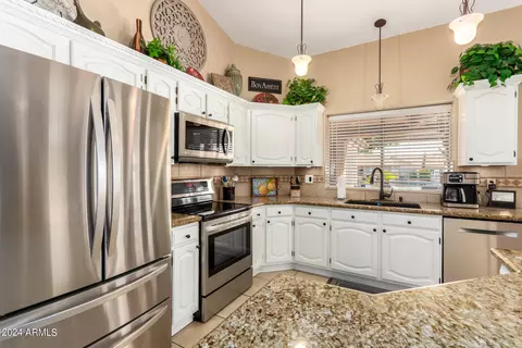 232 N Corrine Ct, Gilbert, AZ 85234 photo 3