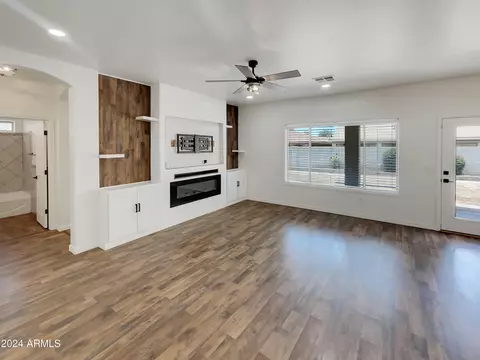 2534 W Carson Rd, Phoenix, AZ 85041 photo 4