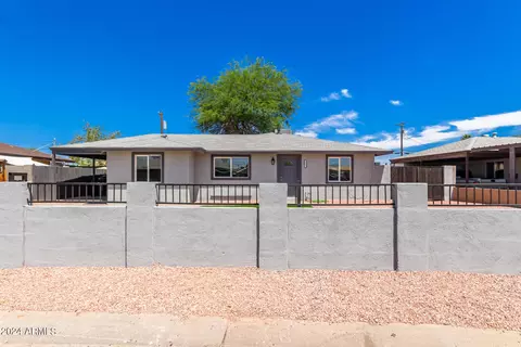 3041 N 37th Dr, Phoenix, AZ 85019 photo 2